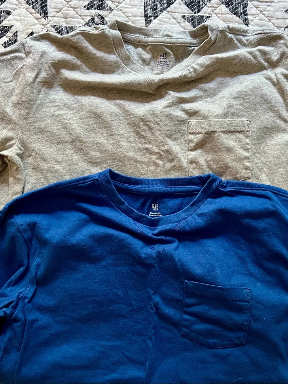 Bundle of 8 boys L long sleeve tees, Gap and Old Navy, excellent condition